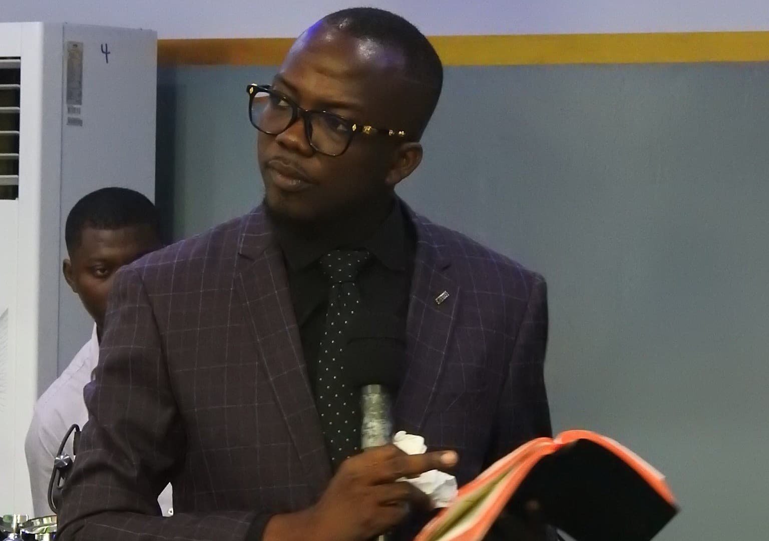 Pastor Etienne